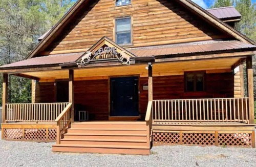 Denmark Cabin | Lakeside Haven - Ice fishing, Snowmobiling, Skiing