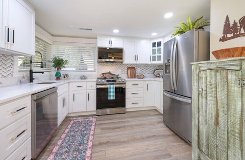 East Olympia House | Lakeside Haven Olympia