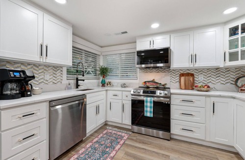 East Olympia House | Lakeside Haven Olympia