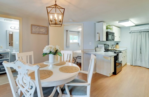Jefferson Cottage | 'lakeside Haven' w/Deck & Views in Jefferson!