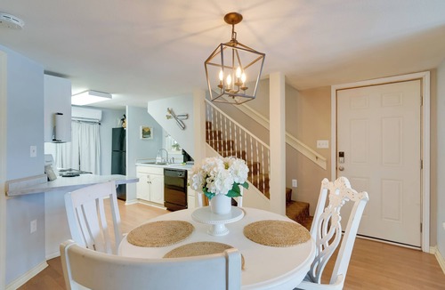 Jefferson Cottage | 'lakeside Haven' w/Deck & Views in Jefferson!
