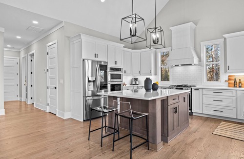 Reed Creek House | Lakeside Haven with Gourmet Kitchen