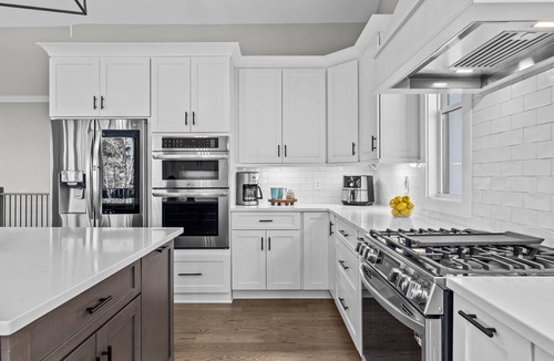 Reed Creek House | Lakeside Haven with Gourmet Kitchen