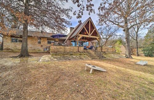 Hoyt House | Lakeside Haven with Sandy Beach, Sleeps 12, 3 Bath