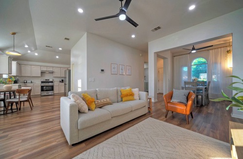 Round Rock House | Lakeside heaven Hutto- Lake access 3bedroom near 130