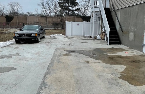 Ronkonkoma House | Lakeside Hideaway