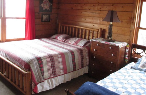 Protem House | Lakeside Hideaway, Log Home On Bull Shoals Lake