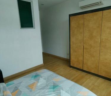 Gua Bed & Breakfast | Lakeside house