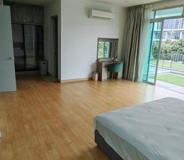 Gua Bed & Breakfast | Lakeside house