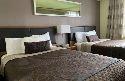 Wakefield Hotel | Lakeside Inn