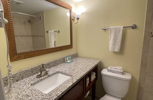 Wakefield Hotel | Lakeside Inn