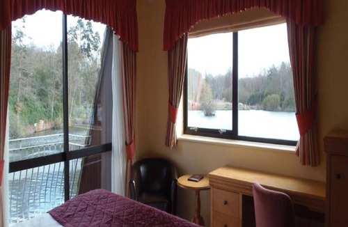 Frimley Green Hotel | Lakeside International Hotel