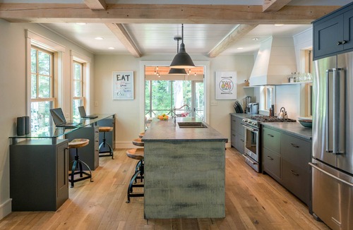 Enfield Cottage | Lakeside life at its best!