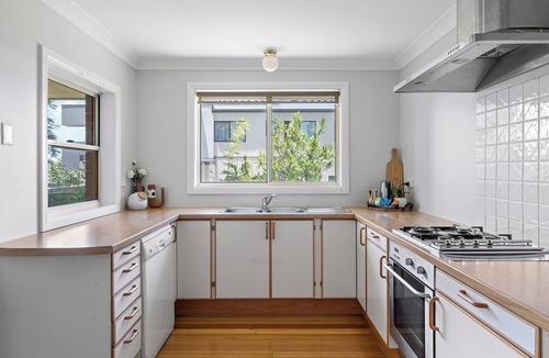 Lake Macquarie City Council House | Lakeside living getaway