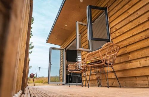 Pershore Cabin | Lakeside Lodge- 'Swallow'