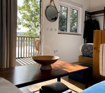 Pershore Cabin | Lakeside Lodge- 'Swallow'