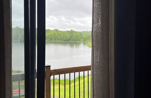 Granville Summit Cabin | Lakeside Lodge