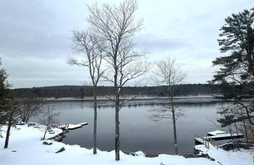 Monticello Villa | Lakeside Lodge with Studio Apartment