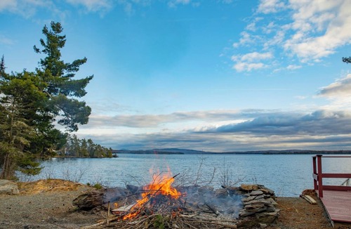 Northwest Piscataquis Cabin | Lakeside Lodge with stunning views!