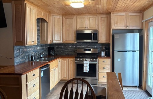 Hammond Apartment | Lakeside Loft on Black Lake