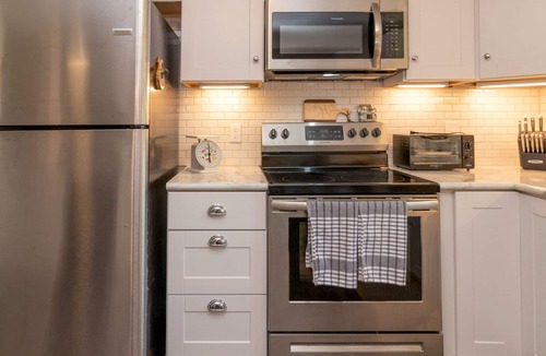 Romulus House | Lakeside Lookout: Gorgeous Seneca Lake Views Right Off Wine Trail!