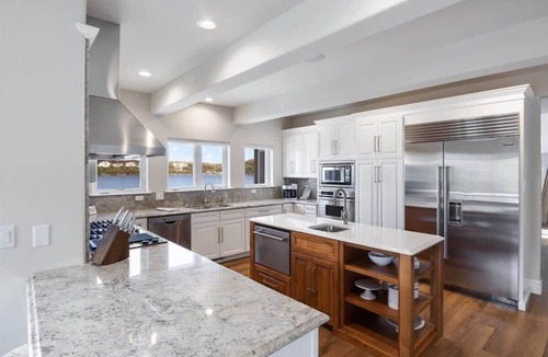 Osage Beach House | Lakeside Lux Where EVERY Luxury Awaits