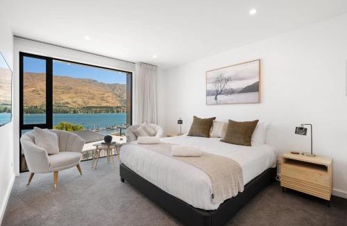 Wanaka Apartment | Lakeside Luxury