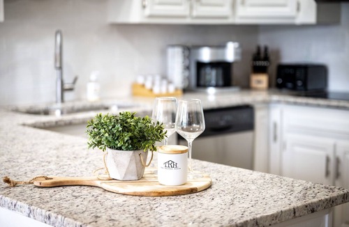 Soddy-Daisy House | Lakeside Luxury: Private Dock, Kayaks, Game Room