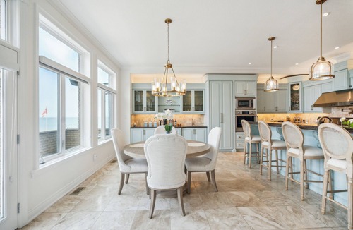 Stoney Creek Villa | Lakeside – Luxury Waterfront Retreat with Skyline Views