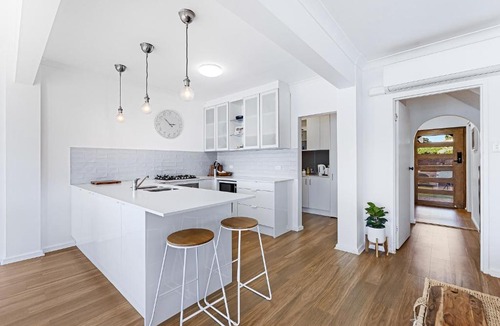 West Lakes House | Lakeside Mews