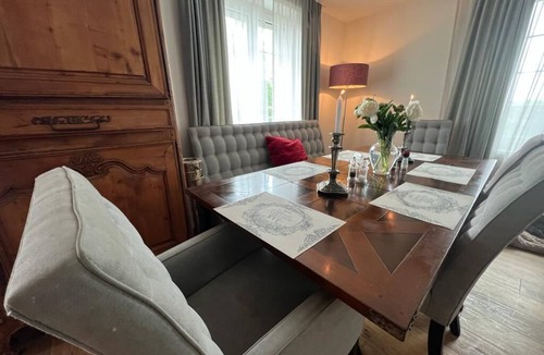 Horgen District Apartment | Lakeside modern 21/2 bed furnished apartment minutes from Zurich.