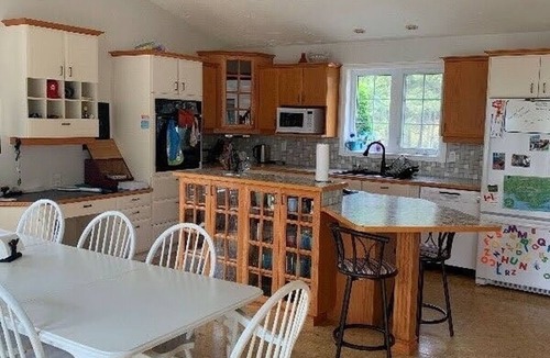 Greater Napanee House | Lakeside Paradise on Hay Bay