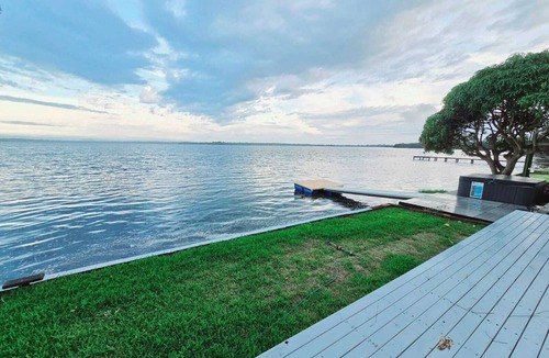 Toukley House | Lakeside Paradise - Absolute Waterfront Entire home in Toukley, Australia