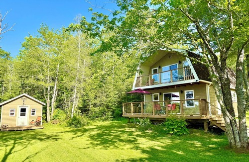 Aldersville House | Lakeside Paradise awaits you!