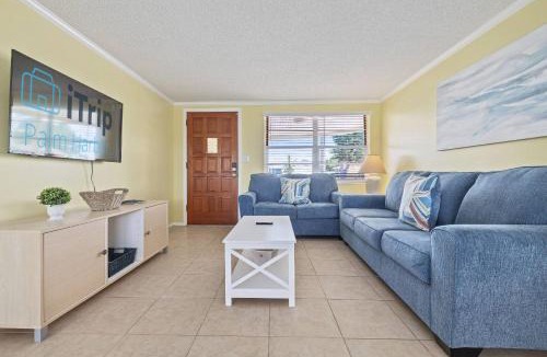 Tahitian Development House | Lakeside Paradise