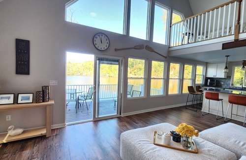 Weare House | Lakeside Paradise with Private Dock.