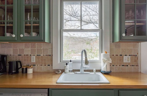 Pine Plains House | Lakeside Peninsula Escape