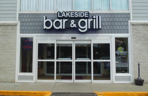 Houghton Lake Hotel | Lakeside Resort & Conference Center
