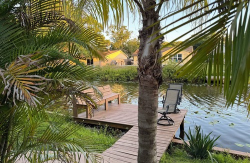 Seven Springs Homes House | Lakeside retreat