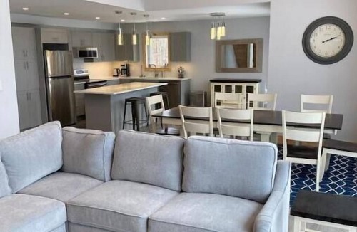 Cloyne Cottage | Lakeside Retreat