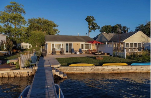 Alto Cottage | Lakeside Retreat Near Grand Rapids: Private Dock, Kayaks & Sunset Views