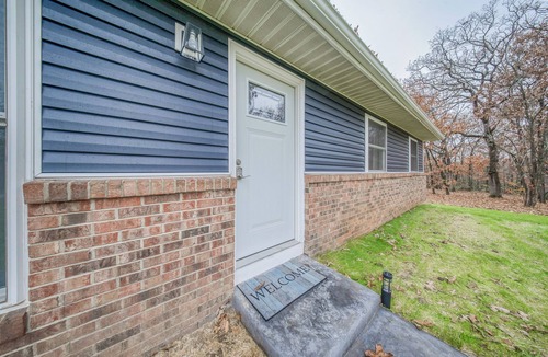 Rolla House | Lakeside Retreat next to Conservation Area