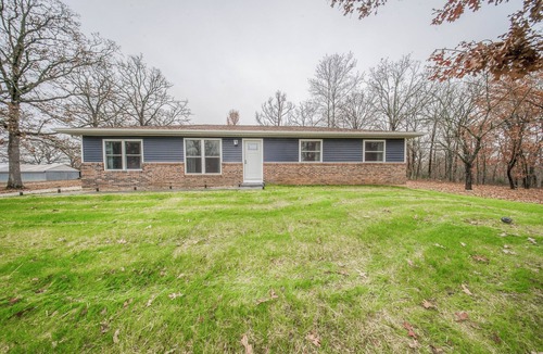 Rolla House | Lakeside Retreat next to Conservation Area