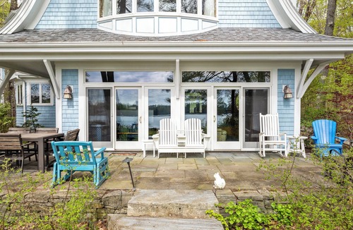 Raymond House | Lakeside retreat on Little Sebago Lake