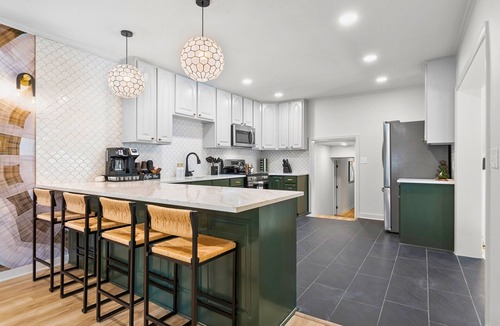 Lake Hamilton House | Lakeside Retreat with Pool, Game Room & Family Fun