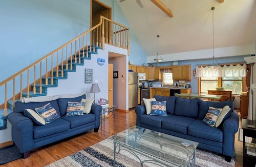 Athens House | Lakeside Retreat with private beach!