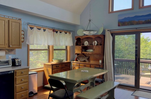 Athens House | Lakeside Retreat with private beach!