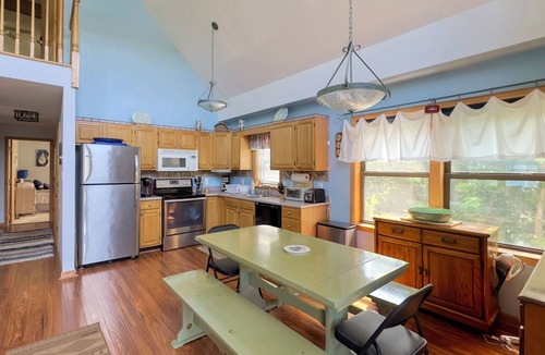 Athens House | Lakeside Retreat with private beach!
