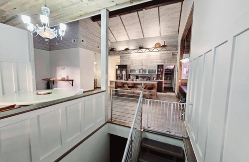 Howard House | Lakeside Sanctuary n