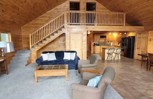 Lincoln House | Lakeside Serenity: Your Private Waterfront Escape